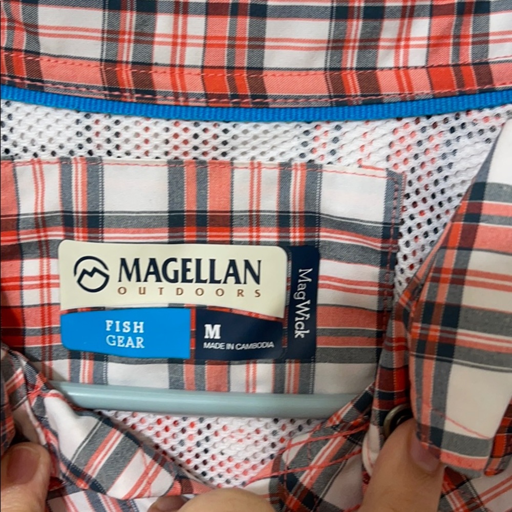 Button down - Picture 2 of 2